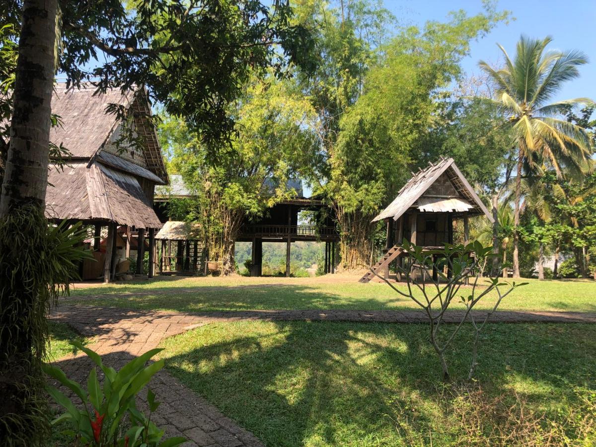 On The Mekong Resort Luang Prabang Ngoại thất bức ảnh