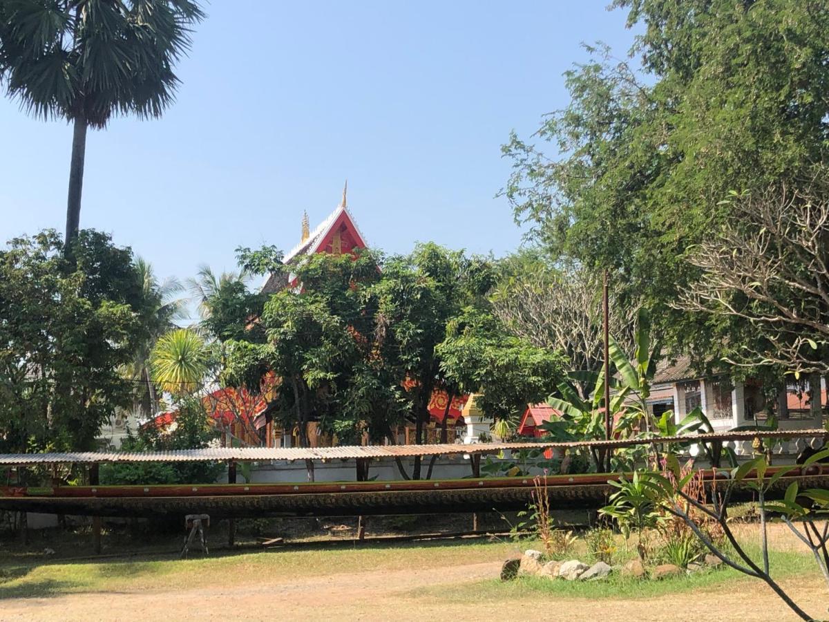 On The Mekong Resort Luang Prabang Ngoại thất bức ảnh