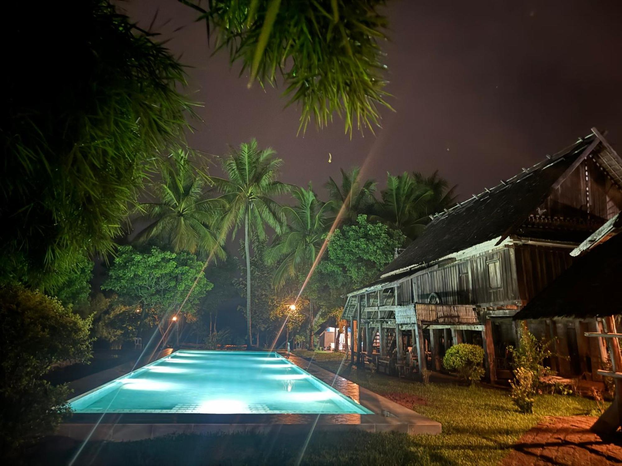 On The Mekong Resort Luang Prabang Ngoại thất bức ảnh
